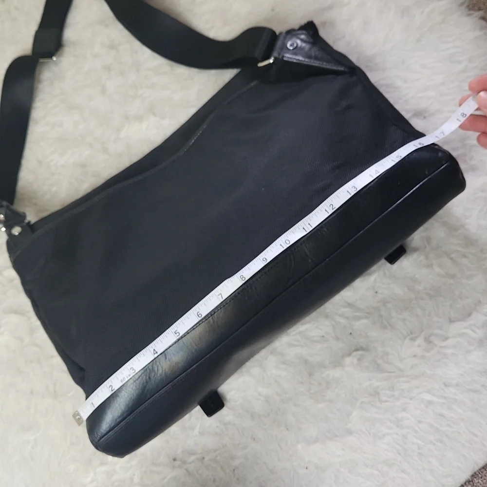 Tumi fold over nylon/leather messenger bag briefcase carryall black